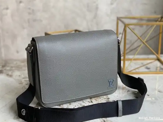 Cheap DISTRICT VUITTON PM LOUIS 0630